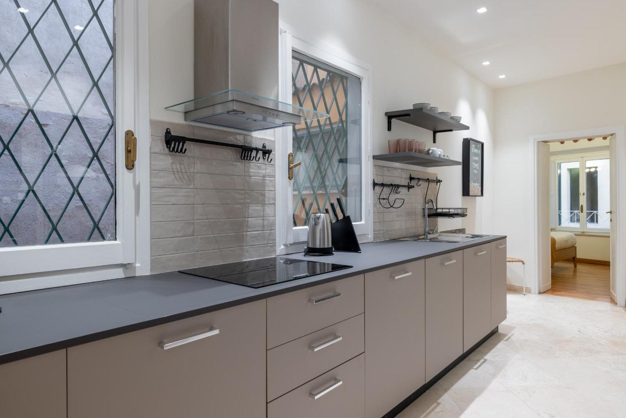 Charming 3 Bedroom Apartment In The Historic Center ローマ エクステリア 写真